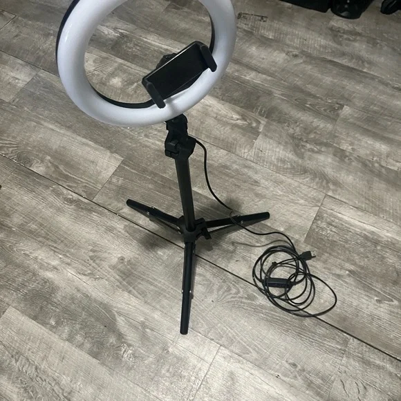 Extendable Ring Light - Picture 2 of 4